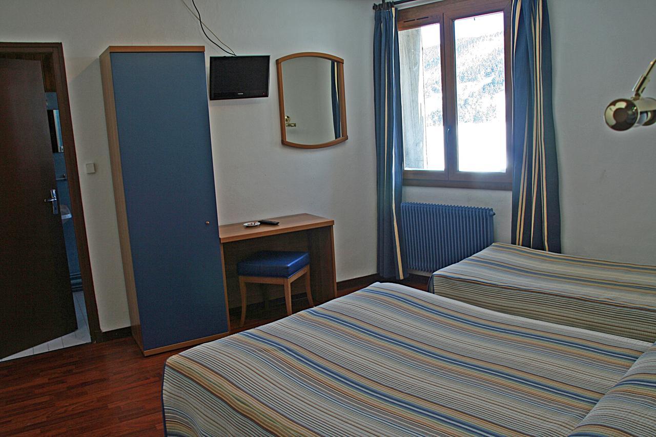 Hotel La Belle Aude Matemale Exteriör bild